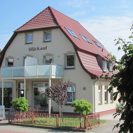 Ferienwohnungen Haus Glueckauf Kölpinsee Exterior foto